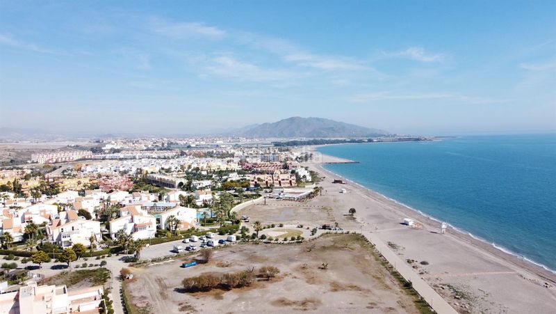 Foto ead65952-1b90-41c6-bbbc-ae09773c7e63. Xalet amb piscina a Golf Valle Este Vera