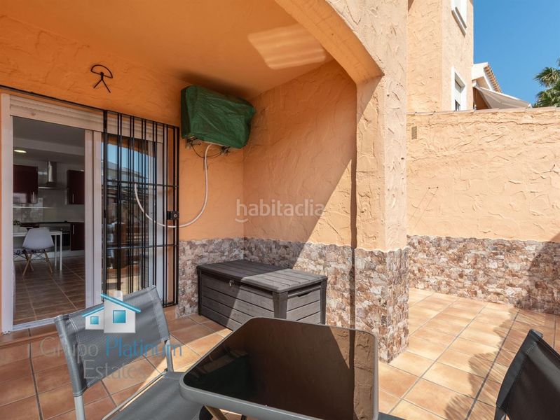 Foto cdfa2833-6a48-4d4c-9b88-01f2d0e75f99. Apartament amb piscina a Las Marinas - Pueblo Laguna Vera
