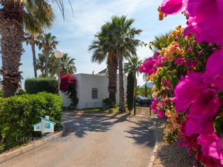 Casa adossada a San Juan de los Terreros