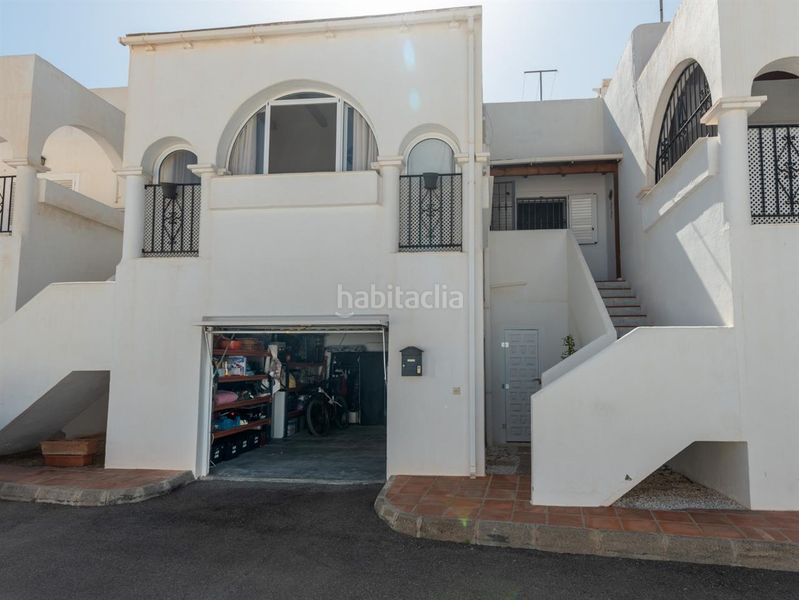 Foto 1eeede41-38a5-4981-b5bd-edcab60bfd53. Casa aparellada amb calefacció aparcament piscina a Mojácar