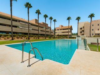 Apartament a Golf Valle Este