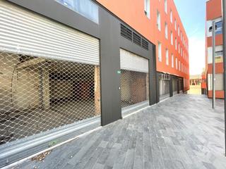 Local Comercial a De pi i margall 30. Local comercial a la venta en la plaza can mario