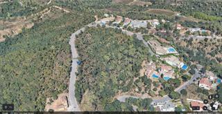 Terreny residencial a Avet 25. Terreno con desnivel a precio irresistible. no te lo pierdas!