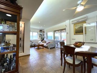 Casa  Enric morera. Gran chalet a la venta en torre simona.