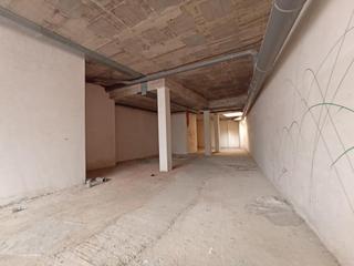 Local Comercial a De pagès i morató 26. Local de comercial  257m2  166m2. plaça can mario