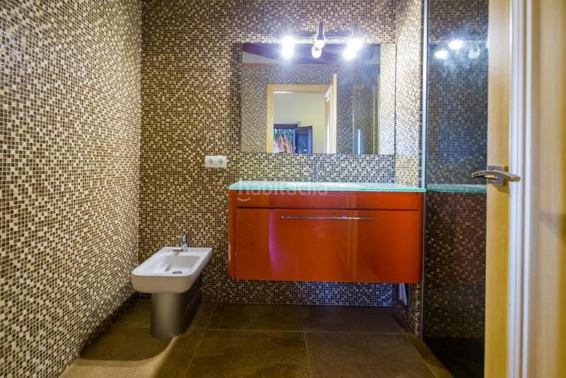 Foto d02a30d5-3e5f-40a3-bce4-4b64545458d0. Xalet amb calefacció aparcament a Mont-ras