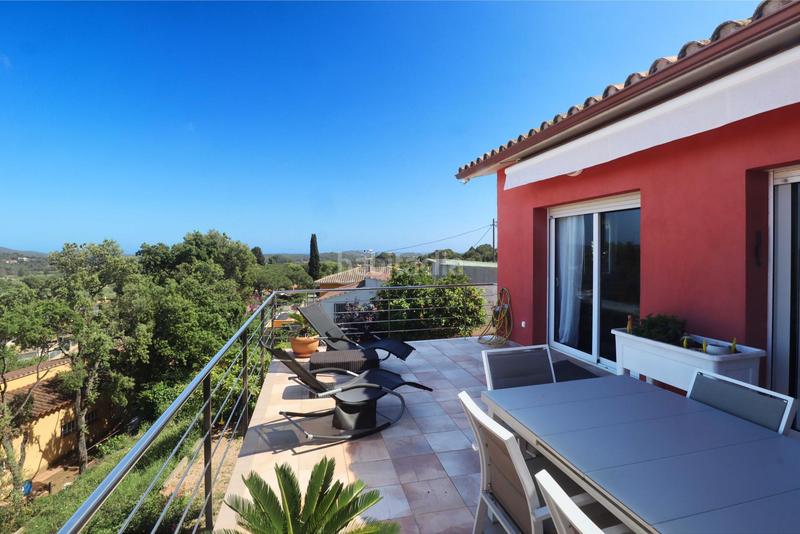 Foto a6e4b76b-54e7-428b-93f8-f54a01a5301a. Chalet  familiar en zona tranquila, cerca del centro urbano. en Vall-llobrega