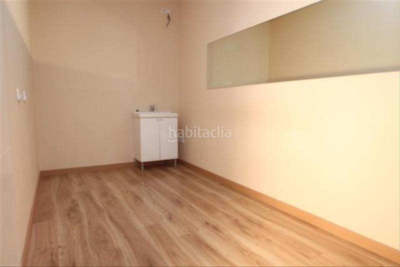 Foto 7e2cba49-ee46-4a80-b92b-e70655003f1e. Local comercial negocio inversión en Avinguda Catalunya Palamós