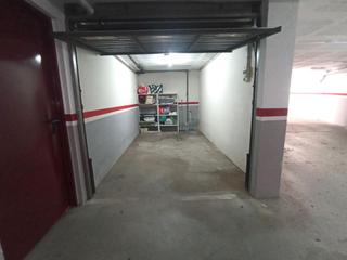 Aparcament cotxe a Enric vincke 19. Garaje cerrado en calle enric vincke,