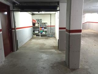 Posto auto in Enric vincke 19. Garaje cerrado en calle enric vincke,