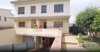 Casa adossada a Sant Joan - Vilarrom. Casa adosada con piscina privada en mas pareras