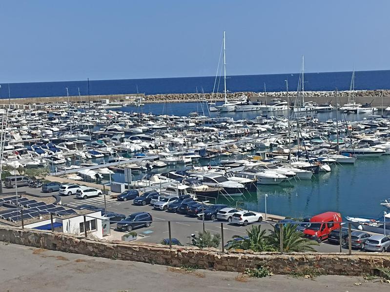 Foto 41376814-8e2d-473f-953c-661f0455f66d. Apartament amb calefacció aparcament a Centre Palamós