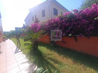 Casa adossada  Del pla del llop. Casa con piscina y jardín en palamós.