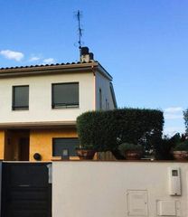 Casa a schiera  Del pla del llop. Casa con piscina y licencia turística en mas pareras