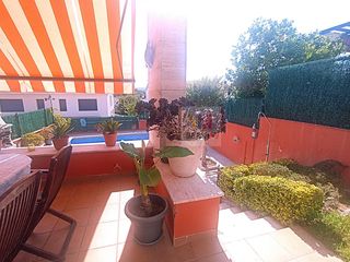 Semi detached house  Del pla del llop. Casa con piscina y licencia turística en mas pareras