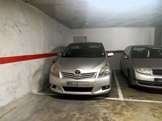 Affitto Posto auto in Del president lluís companys 36. Parquing para coche pequeño.