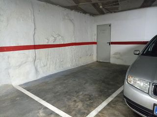 Affitto Posto auto in Del president lluís companys 36. Parquing para coche pequeño.