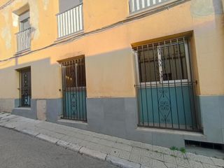 Apartament a Nou dels garrofers 113. Piso de entidad financiera