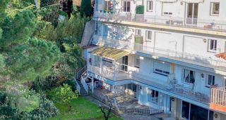 Appartement in Lluís esteva i cruañas,  16. Con licencia turística en vigor y a 50 metros de la playa.