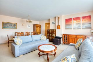 Apartament a De canigó 26. Piso luminoso con parking en zona alta, instituto vilartagues.