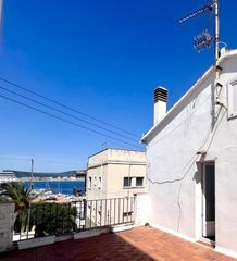 Piccolo appartamento in Ametlla de mar 27. Vistas al mar, garaje cerrado.