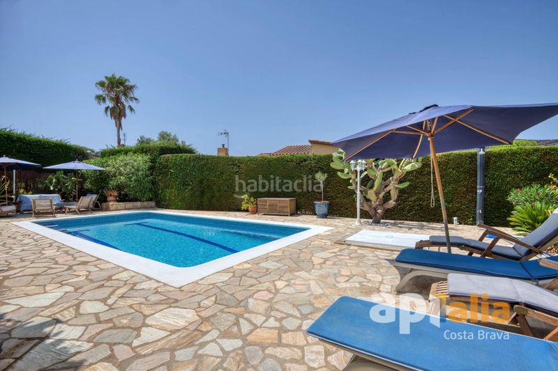 Foto ebf33d8a-285d-4523-91a4-6992d0fa651a. Xalet a d'olot 18 a Cabanyes-Mas Ambrós-Mas Pallí Calonge