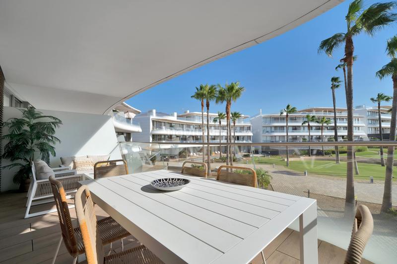 Foto 5e76e478-fa65-4c01-86cb-8210783fbea5. Lloguer apartament amb aparcament piscina a Guadalobón Estepona