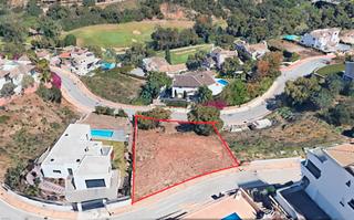 Terreno residencial  C. trebol, 10. Parcela en ventaelviria