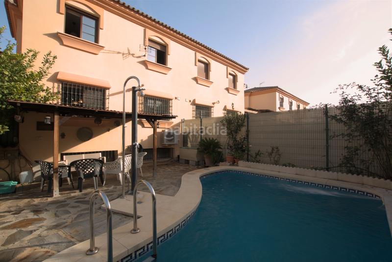 Foto bf3b9a6b-1db6-4d11-bc3f-aa070e02e9ec. Casa adossada amb aparcament piscina a Capellanía - Retamar Alhaurín de la Torre