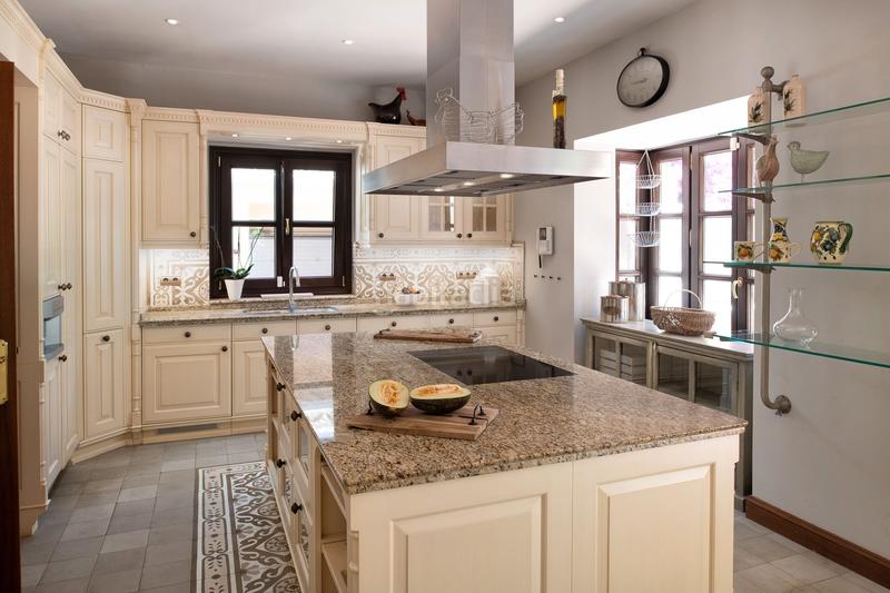 Foto 10bd903c-0802-4d7b-963d-ffa804afaccc. Alquiler chalet preciosa villa de estilo andaluz en Sierra Blanca en Marbella