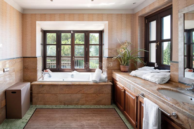 Foto 4d399f17-96f9-4458-8105-785306c91e80. Alquiler chalet preciosa villa de estilo andaluz en Sierra Blanca en Marbella