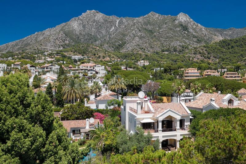 Foto ce322dbf-d5c8-40c4-b99b-ec611868ec9e. Alquiler chalet preciosa villa de estilo andaluz en Sierra Blanca en Marbella