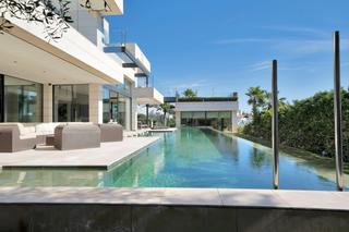 Chalet à Nagüeles Alto. Refugio mediterráneo de elegancia en la milla de oro de marbella