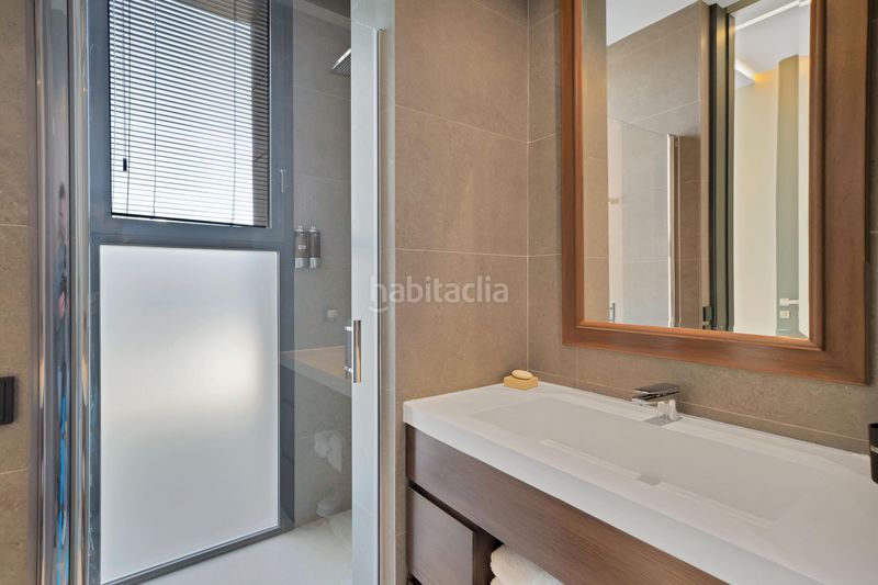 Foto d6c302a4-21d5-4200-9ec0-1402e4f2df37. Xalet amb calefacció aparcament piscina a Nagüeles Alto Marbella