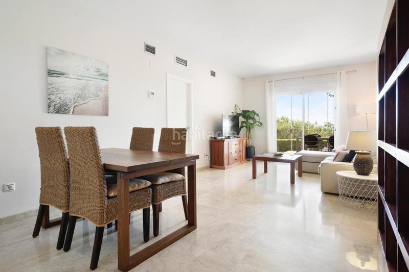 Foto 30f1f317-d087-4649-bdac-bd46124ebd96. Location appartement avec chauffage parking piscine dans Estepona