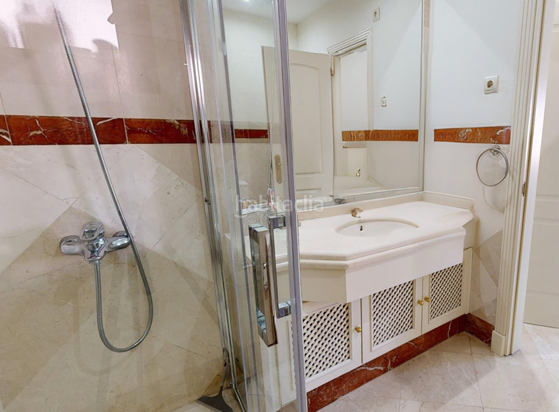 Foto 2e67af0e-7994-4ba5-ac03-6eb0e19ee44c. Piso precioso piso en jardines de don carlos, elviria en Marbella