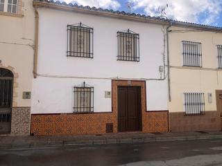 Casa adossada  Calle villanueva de algaidas. Casa de pueblo