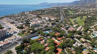 Terreny residencial  Avenida bosquemar. Gran parcela urbanizable de 1.200m en el rosario  marbella este