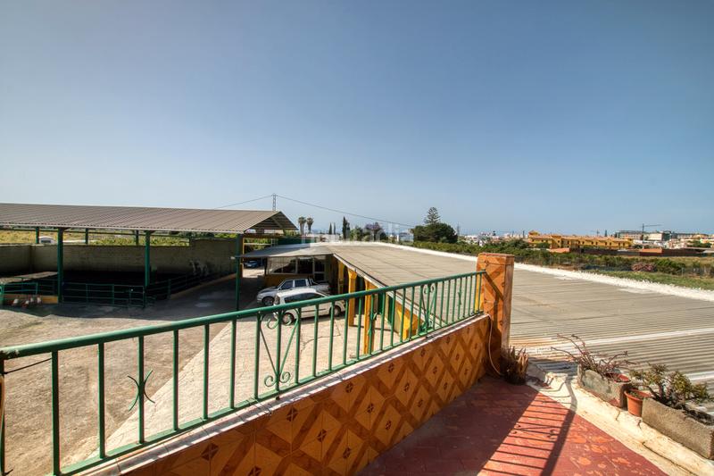 Foto 4f7b91b1-62d6-4ff4-bc1a-5eca67ab7d91. Country house with pool in El Tomillar Torre del Mar