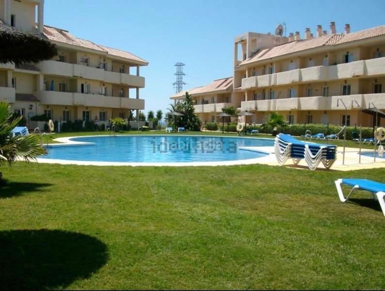 Foto 90a8dff2-1628-4d41-9668-6e5200b39d24. Apartamento  en Manilva pueblo Manilva