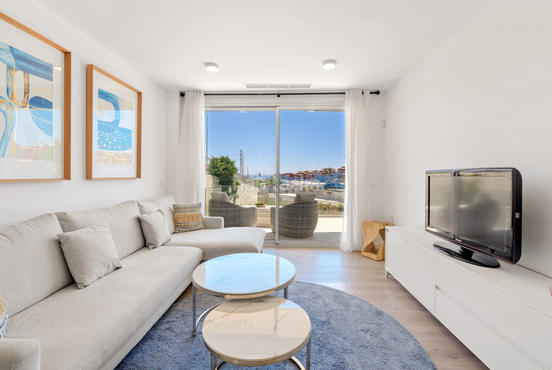 Foto e74ed8da-0db1-489f-91de-c3fc12ec5e28. Apartamento  de reciente construcción, 3 dormitorios 2 baños en Estepona