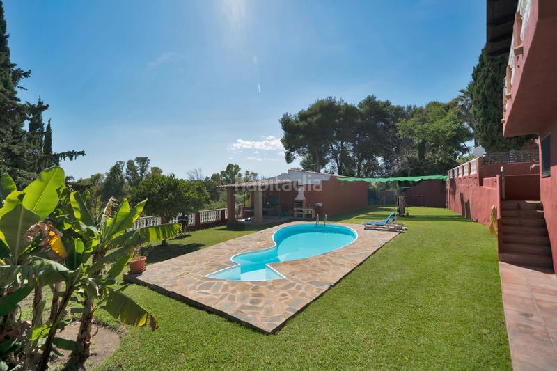 Foto 98045146-19f6-4473-bf82-c4d94ec1c8cd. Chalet villa mateo en Las Lomas de Río Verde Marbella