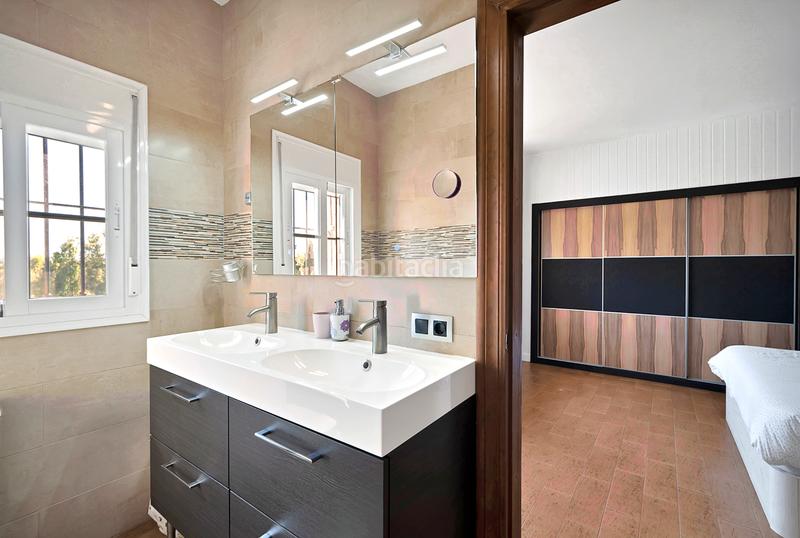 Foto fe4bcbbe-ce92-4744-bd50-73d234edc439. Chalet villa mateo en Las Lomas de Río Verde Marbella