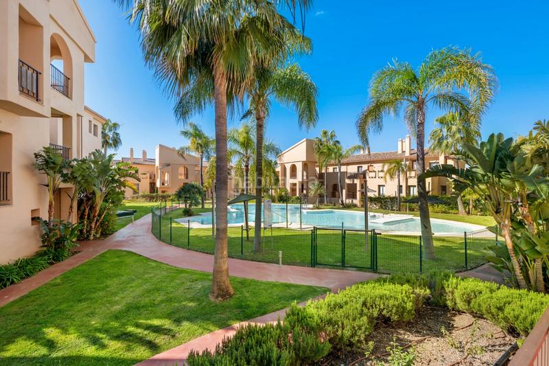 Foto 06922c52-4088-43eb-b797-0fa413a46f49. Apartament amb calefacció aparcament piscina a El Paraíso Benahavís