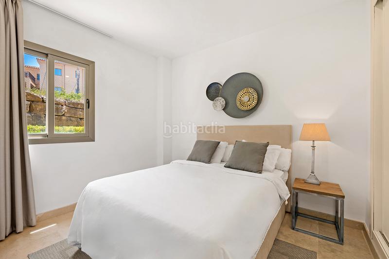 Foto 098b4e1e-43c6-4caa-81c4-c9b68e187c07. Apartament amb calefacció aparcament piscina a El Paraíso Benahavís