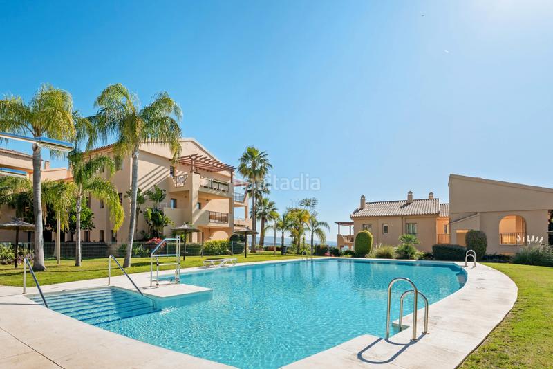 Foto 8fae0b61-f816-4e0b-89e5-ca7bafbf7666. Apartament amb calefacció aparcament piscina a El Paraíso Benahavís