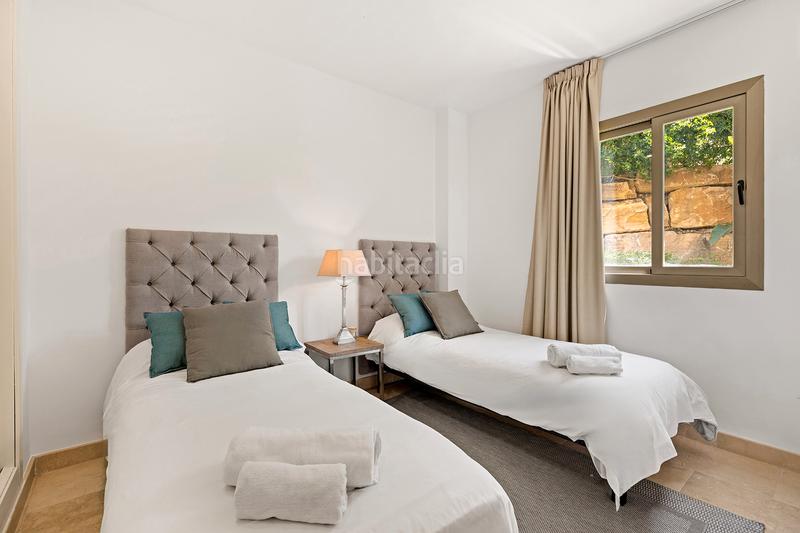 Foto b9eab4b9-5267-472e-8566-338aff2aedf7. Apartament amb calefacció aparcament piscina a El Paraíso Benahavís