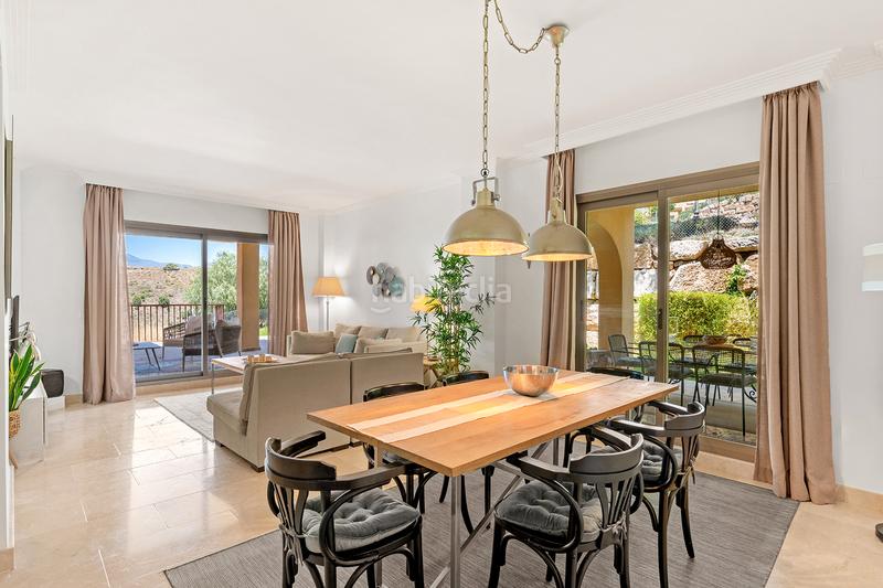 Foto ca935690-9bba-496d-9da7-91c4a08be5fb. Apartament amb calefacció aparcament piscina a El Paraíso Benahavís