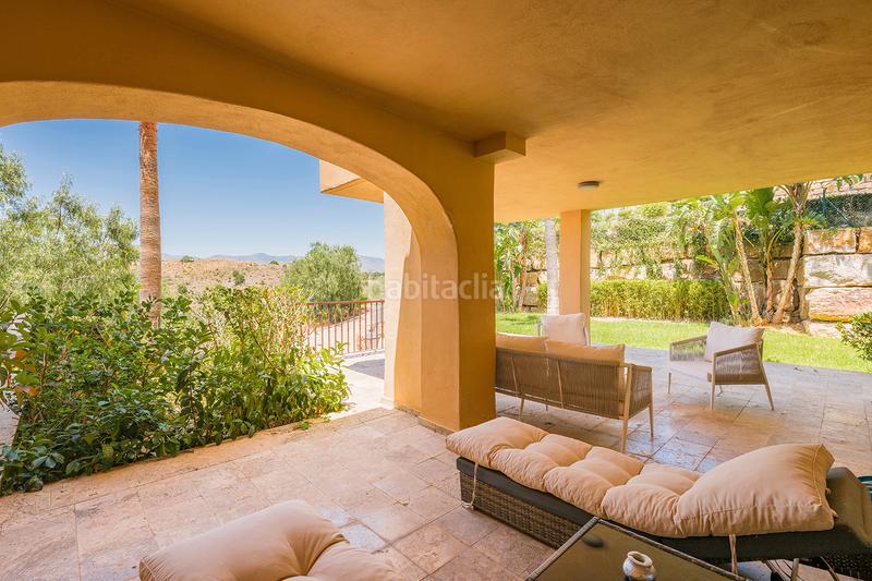 Foto d1f25834-ff55-497a-a9f4-8cb17479968c. Apartament amb calefacció aparcament piscina a El Paraíso Benahavís