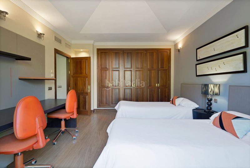 Foto 062c2bbe-1afc-455c-a2a3-d65e0007240c. Xalet amb aparcament piscina a Sierra Blanca Marbella